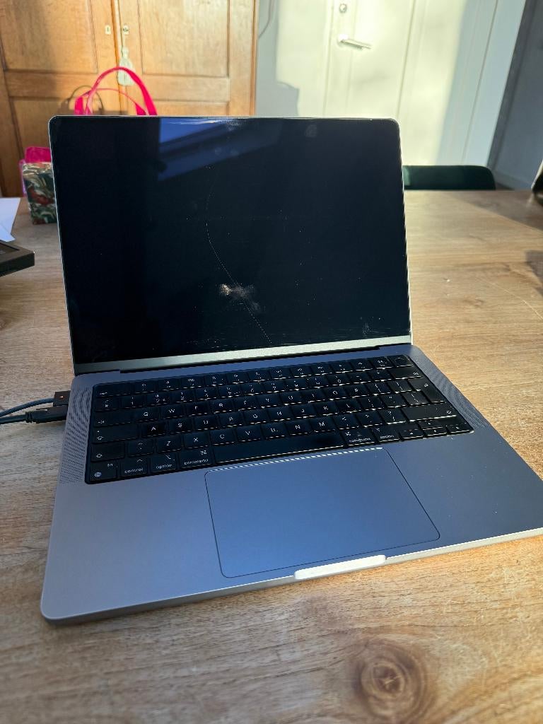 MacBook M1 Pro 32GB 1TB 10 cores - kapot scherm, Computers en Software, Apple Macbooks, MacBook Pro, 1 TB of meer, Overige groottes