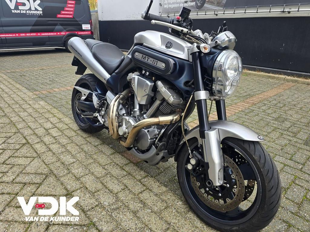 YAMAHA MT 01 (bj 2005), 2 cilinders, 1670 cc, Motorrijbewijs A, Bedrijf