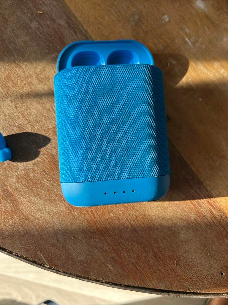 Blauwe draadloze oordopjes met oplaadcase, Ophalen of Verzenden, Zo goed als nieuw, Overige merken, Draadloos