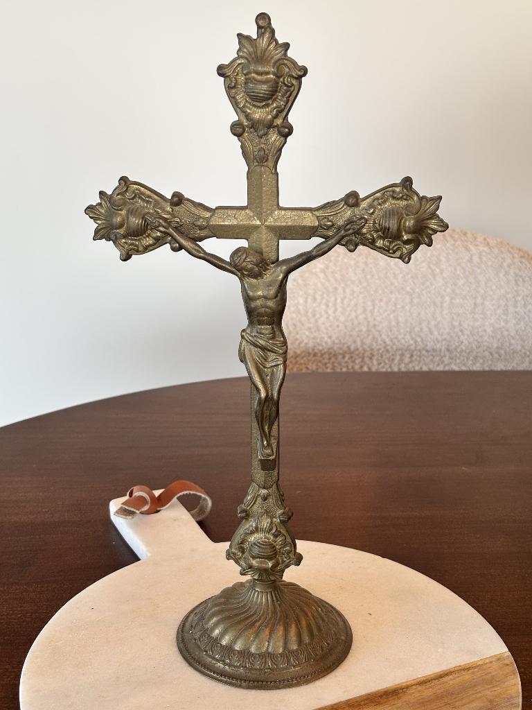 Vintage Staand Kruisbeeld Jezus Christus Messing, Antiek en Kunst, Antiek | Religie, Ophalen of Verzenden