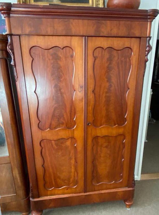 Solide linnenkast met 3 legplanken & 2 kleine lades, Antiek en Kunst, Antiek | Meubels | Kasten, Ophalen