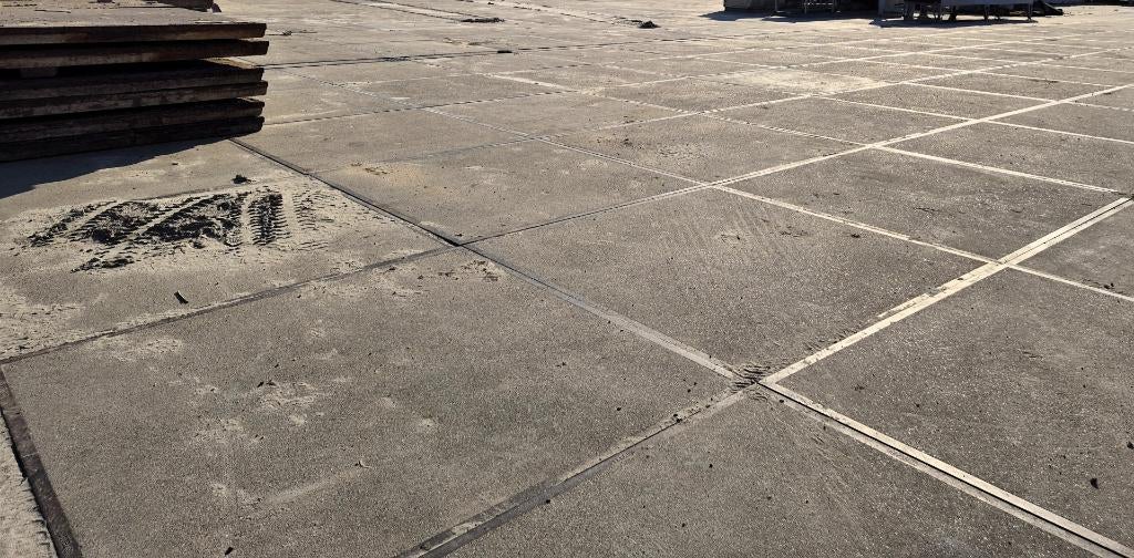 Gevraagd Stelconplaten, betonplaten, Gebruikt, Overige typen, Ophalen of Verzenden, 10 m² of meer