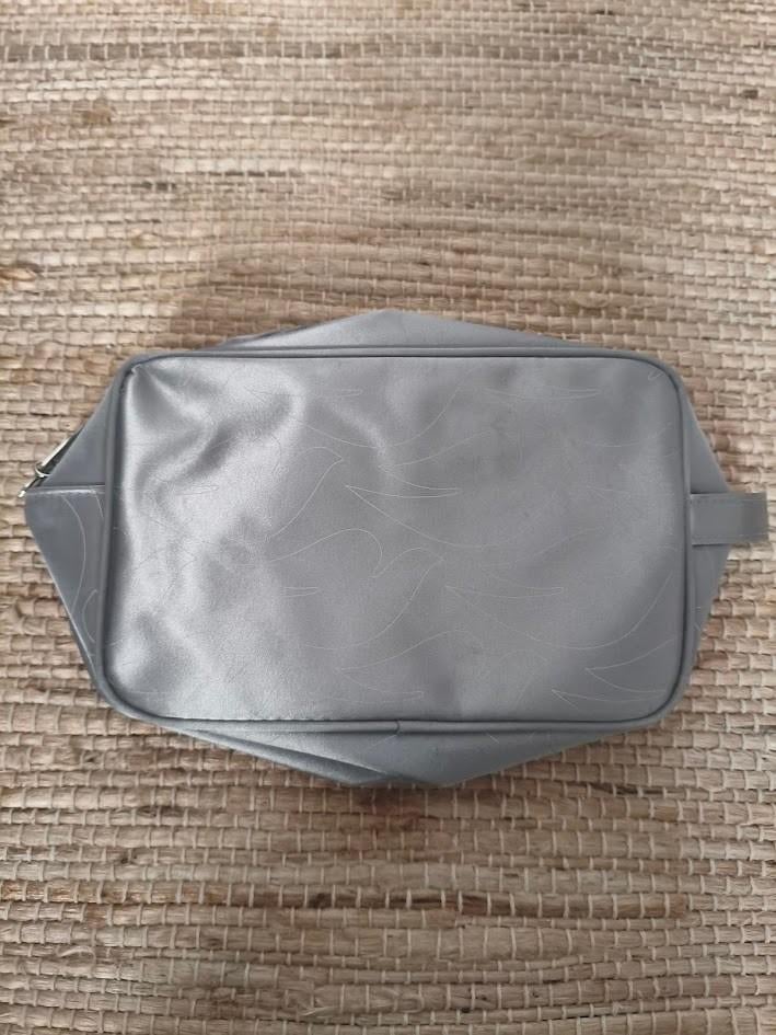 Dove grijze dames toilet tas met motieven, Ophalen of Verzenden, Gebruikt, Grijs, Dame