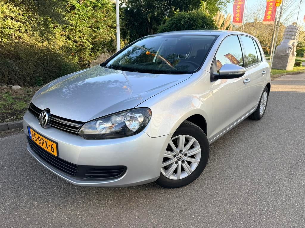 Volkswagen Golf 1.2 TSI 77KW 5D DSG Clima navigatie trekhaak, Stof, Zwart, 4 cilinders, Origineel Nederlands