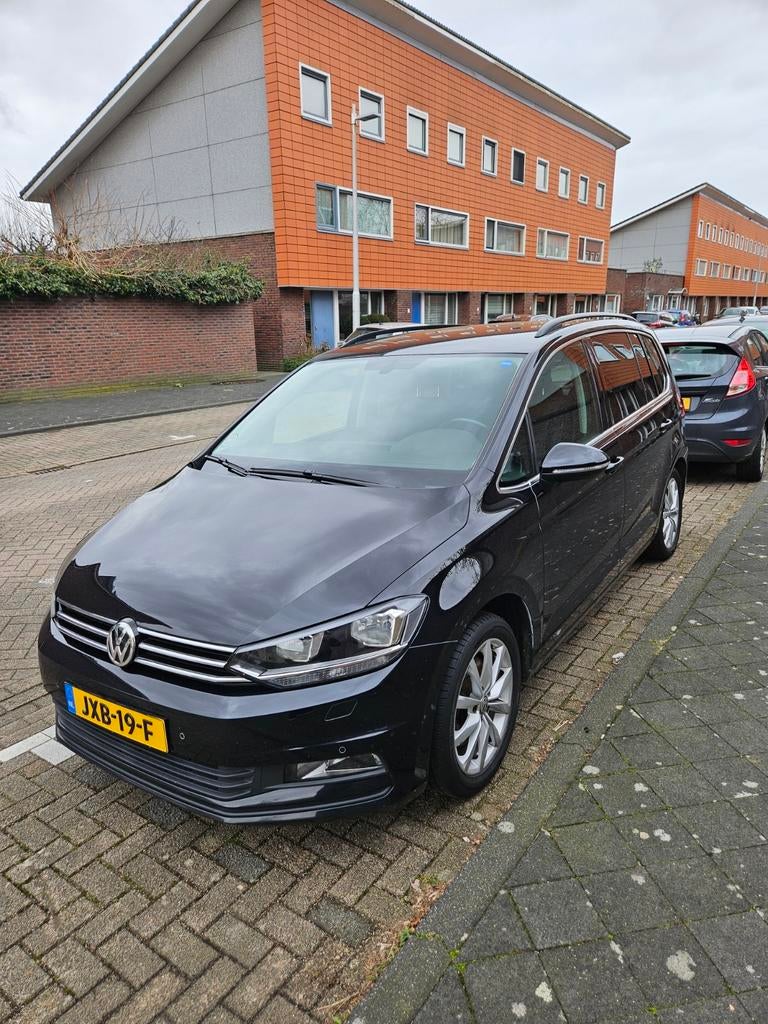 Volkswagen Touran 1.4 TSI 110KW/150PK 7-DSG 2015 Zwart, Auto's, Volkswagen, Particulier, Touran, ABS, Adaptieve lichten, Airbags