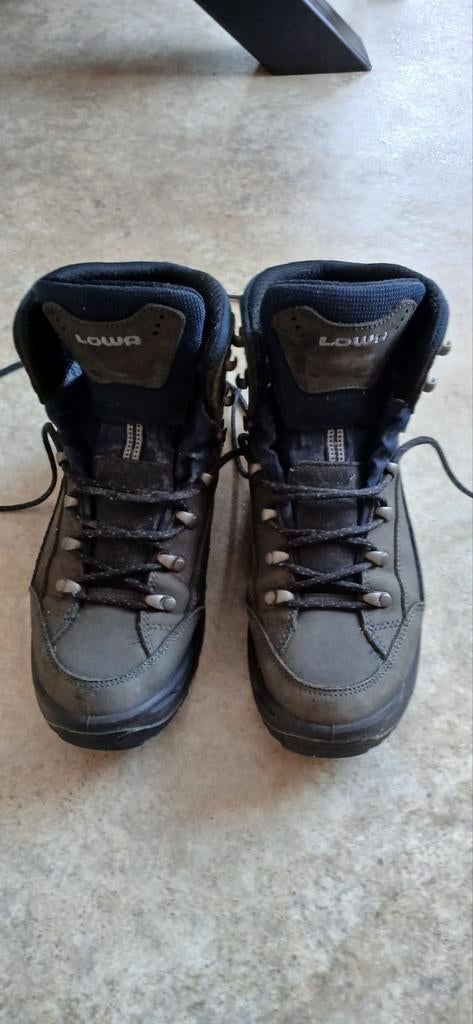 Als nieuw. Lowa renegate wandelschoenen maat 41, Ophalen, Zo goed als nieuw, Schoenen