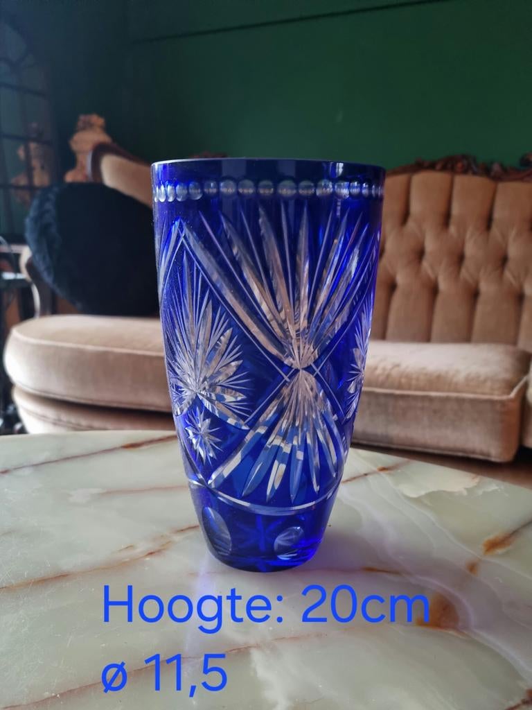 Boheemse kristalvaas in Saint Louis/Lalique stijl, Antiek en Kunst, Ophalen