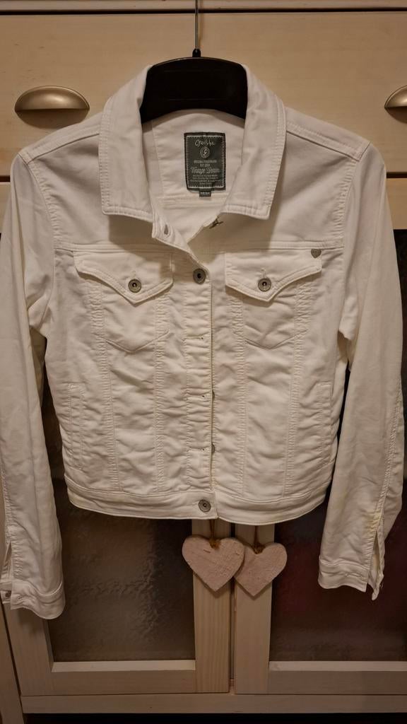 Geisha Wit Spijkerjasje - Maat XS - Nieuw!, Geisha, Wit, Nieuw, Ophalen of Verzenden