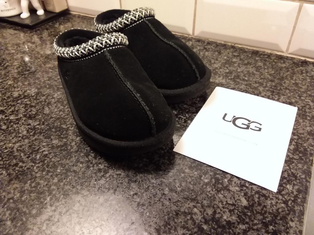 Ugg Tasman. Maat 31, Ophalen of Verzenden, Gebruikt, Jongetje of Meisje, Slofjes