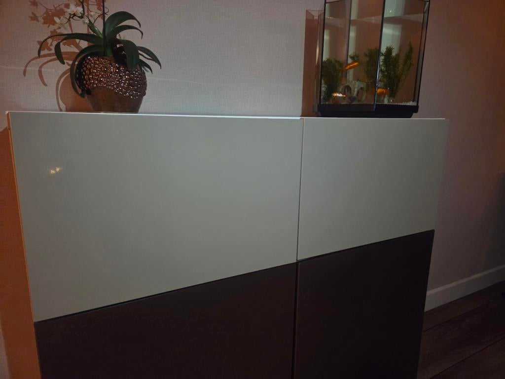 Twee Ikea Besta, "Selsviken" deurtjes - Hoogglans beige, Ophalen, Zo goed als nieuw, Minder dan 25 cm, Modern