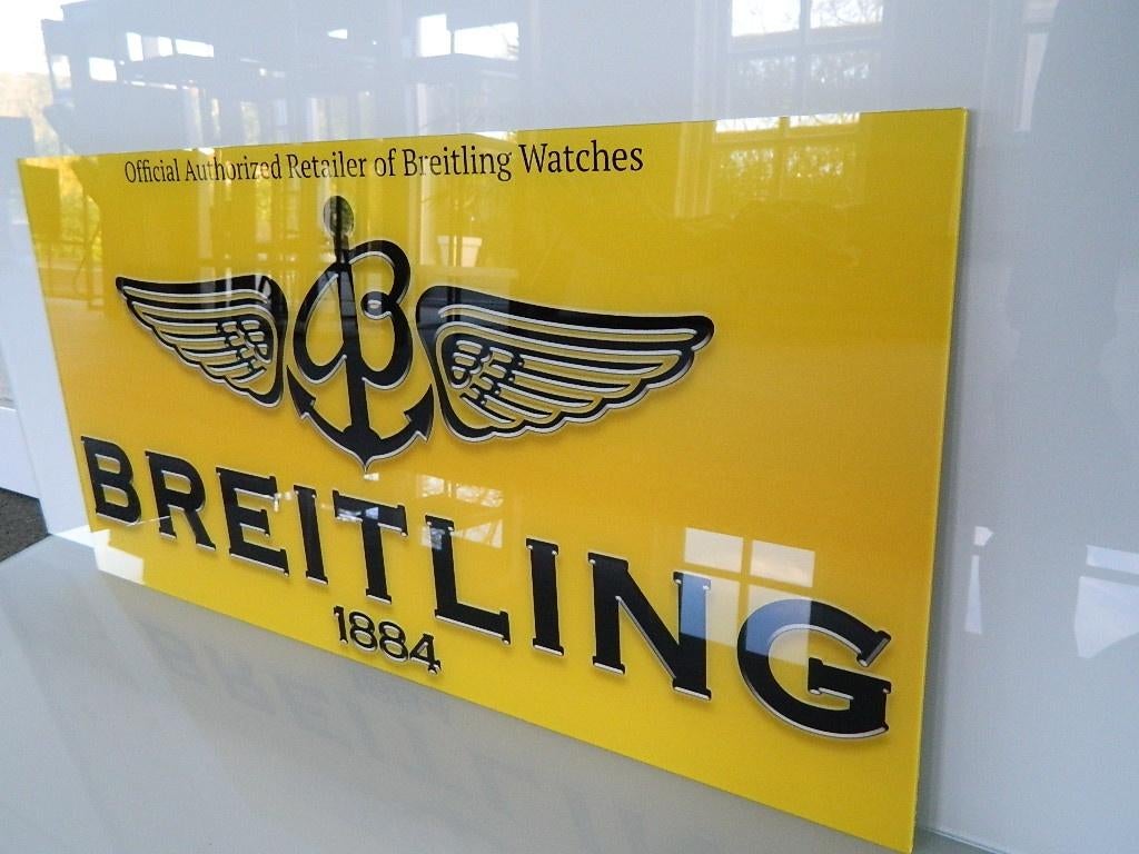 Breitling horloge dealer reclamebord acrylglas display 60x30, Verzamelen, Merken en Reclamevoorwerpen, Nieuw, Reclamebord, Verzenden
