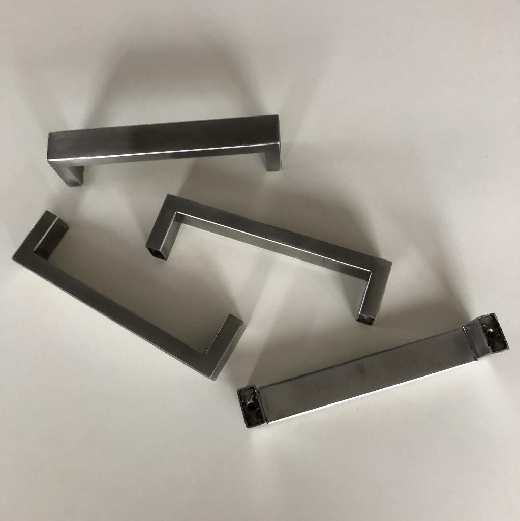 Handgrepen RVS 30 st. boorgat 128 mm, Huis en Inrichting, Keuken | Keukenelementen, Ophalen of Verzenden, Minder dan 25 cm, Minder dan 50 cm