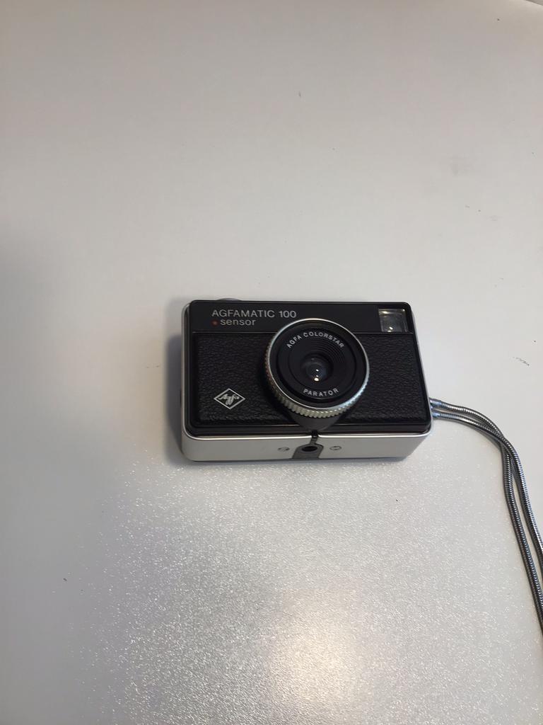 Agfamatic 100 met sensor, vintage fotocamera 1965 /1971., Ophalen of Verzenden, 1960 tot 1980, Fototoestel