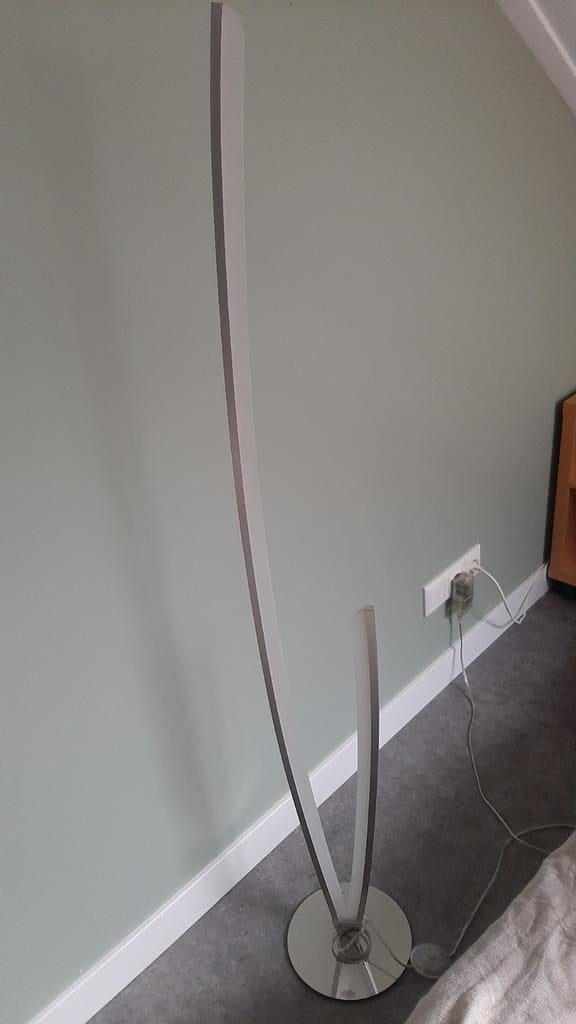Moderne Wofi vloerlamp, Ophalen, Zo goed als nieuw, Modern, Metaal