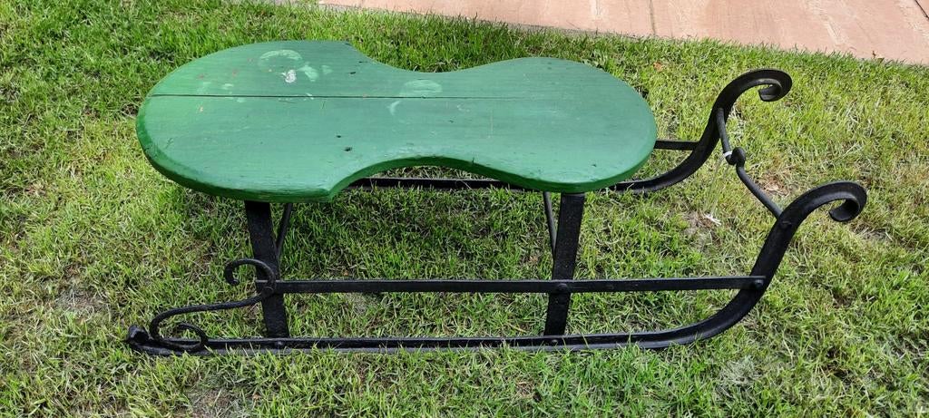 Hele oude (antieke?) slee, Ophalen