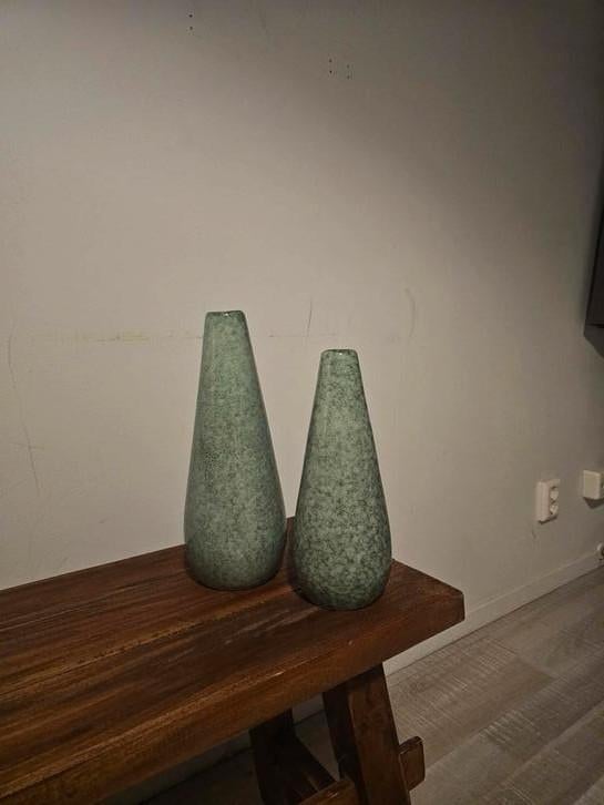 Groene vazen, Ophalen, Steen, Zo goed als nieuw, Minder dan 50 cm