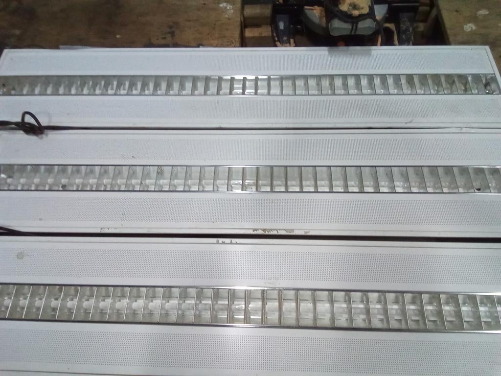 3 tl balken koppelbaar uit systeem plafond, Doe-het-zelf en Verbouw, Ophalen, Gebruikt, Minder dan 50 watt