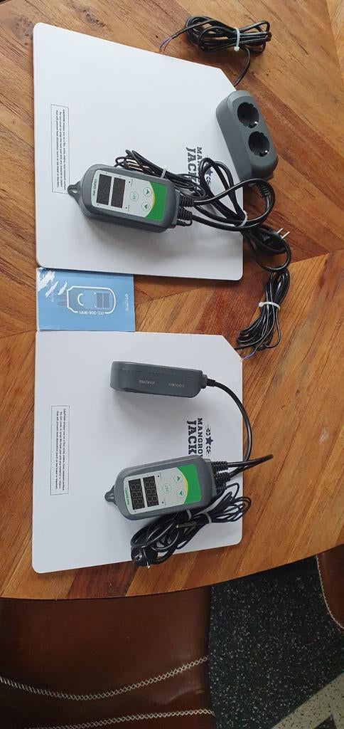 Set van 2x mangrove heatpad en 2x inkbird itc 308 wifi, Ophalen, Zo goed als nieuw