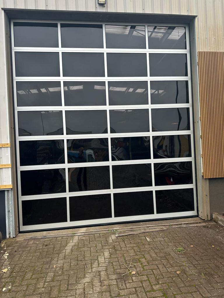 Garagedeur, roldeur, industriedeur, overheaddeur vervangen?, Doe-het-zelf en Verbouw, Deuren en Horren, Gebruikt, Garagedeur, Ophalen of Verzenden