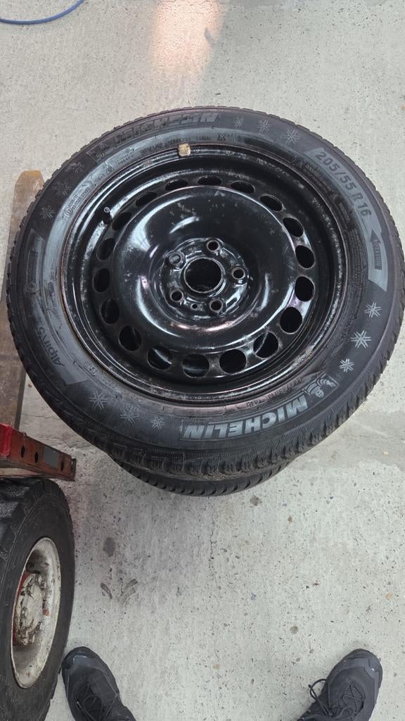 Winter banden Audi/VAG 5x112 Winterbanden met 5-6mm profiel, Ophalen of Verzenden, Gebruikt