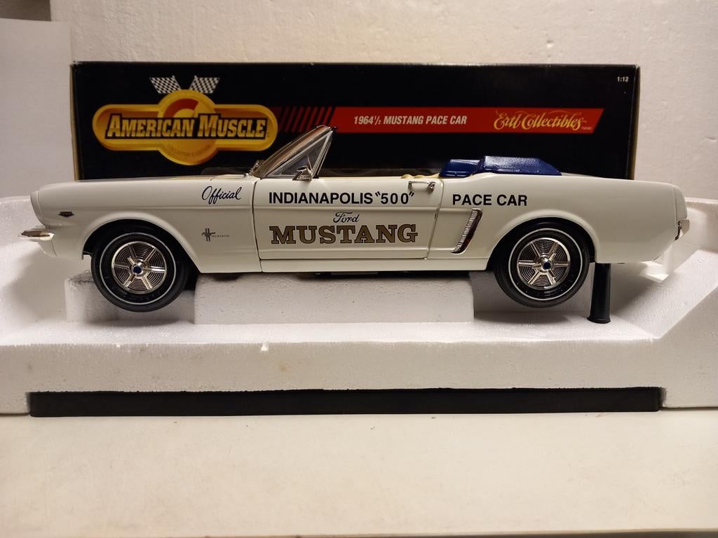 grote Ford Mustang 1/2 Pace car ERTL 1:12 KRD, Ophalen of Verzenden, Zo goed als nieuw, 1:9 t/m 1:12, Auto