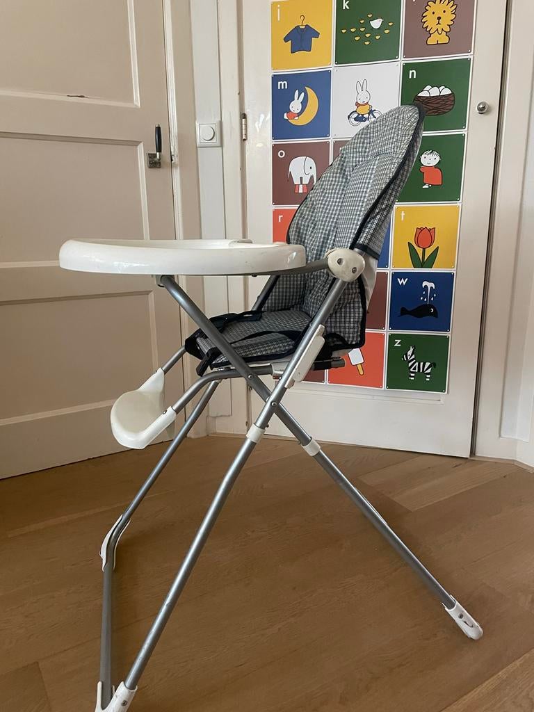 Opvouwbare kinderstoel - Gemakkelijk op te bergen!, Ophalen, Gebruikt, Inklapstoel, Afneembaar eetblad