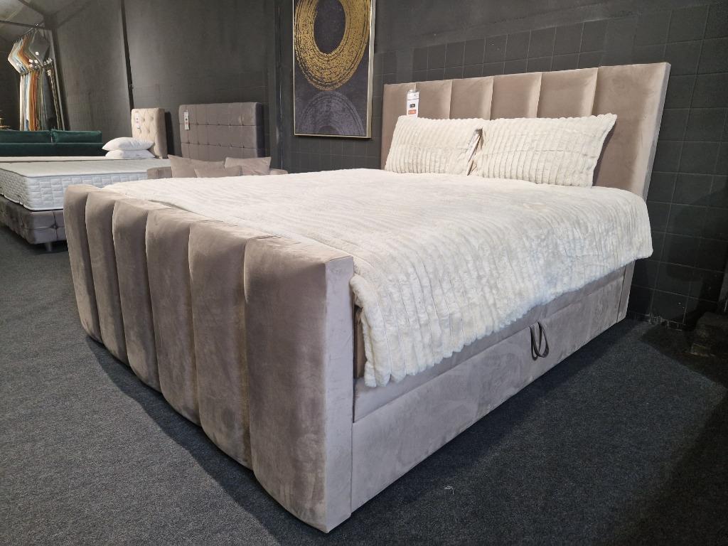 Voorraad | Luxe Velvet Boxsprings Met Opbergruimte - Utrecht, Ophalen, Crème, Info@trendvortex.com, Stuartweg 1g Vianen