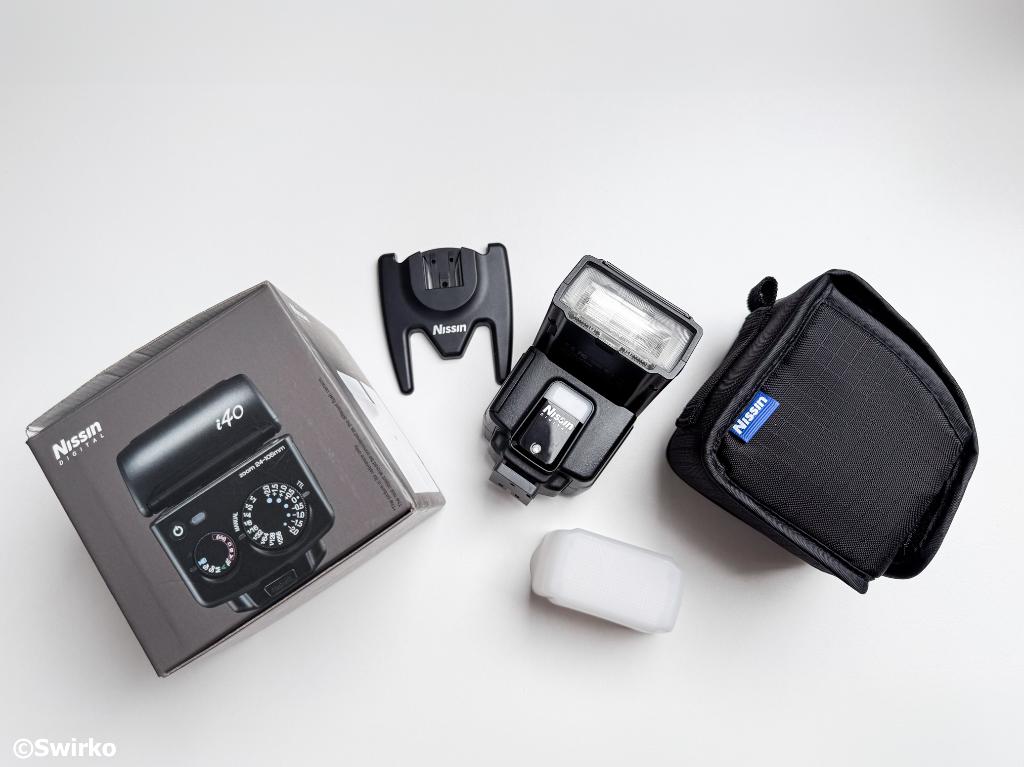 Sony Nissin i40 (nieuwstaat + doos), Ophalen, Zo goed als nieuw, Overige merken, Kantelbaar