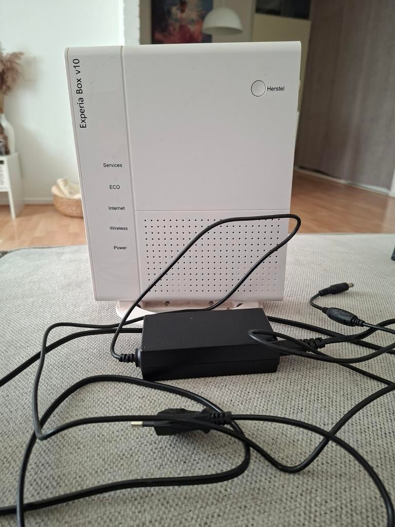 Telfort Experia Box V10 Router/Modem - Zo goed als nieuw, Computers en Software, Routers en Modems, Ophalen, Zo goed als nieuw