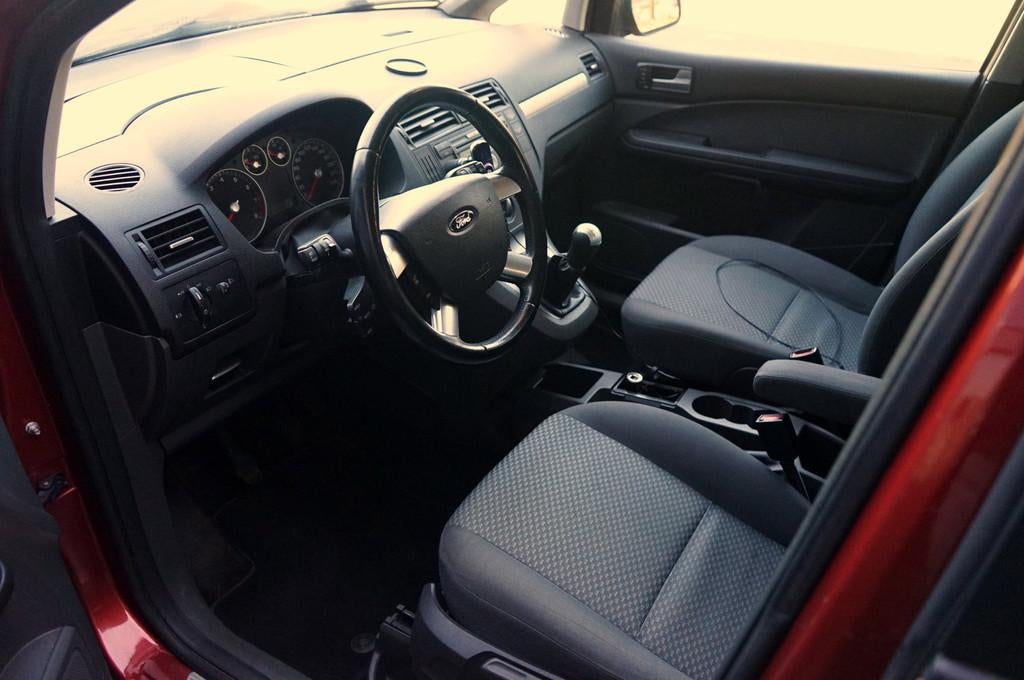 Ford Focus C-Max 1.8-16V Futura, Airco, CC, Elek pakket, Tre, Voorwielaandrijving, Gebruikt, Zwart, 4 cilinders