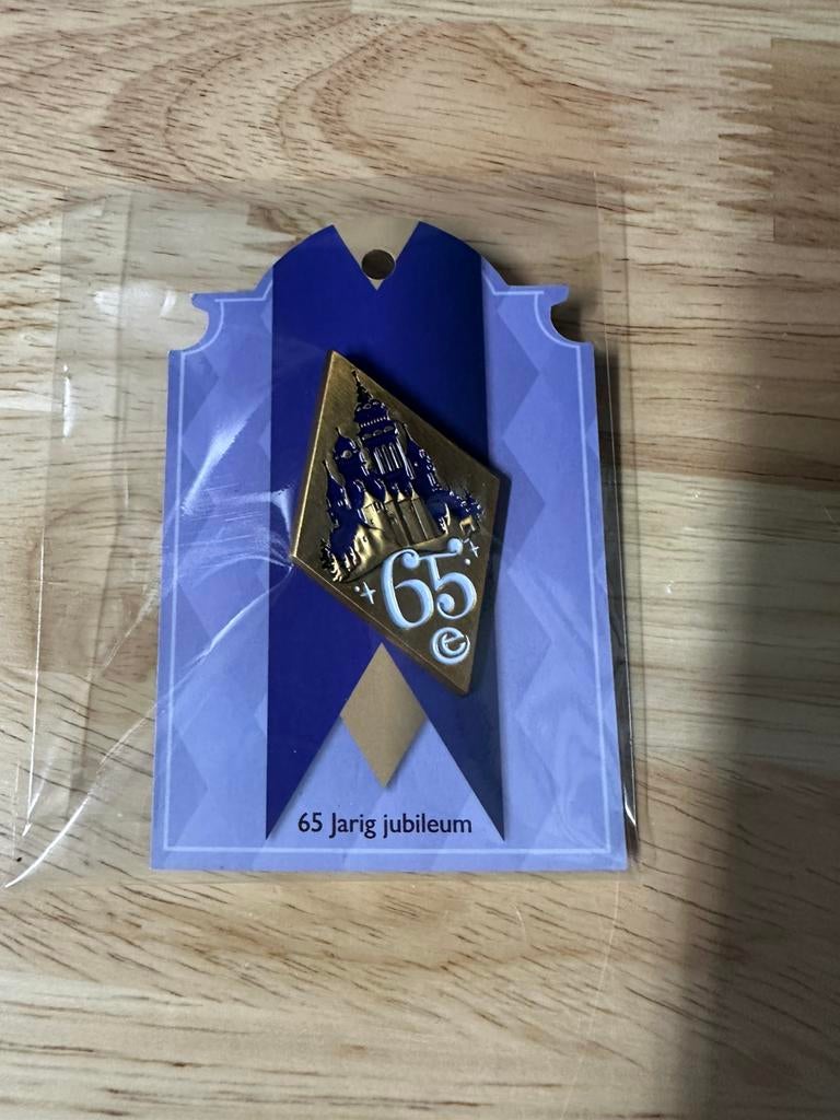 Efteling pin 65 jaar, Ophalen of Verzenden, Zo goed als nieuw, Button of Speldje