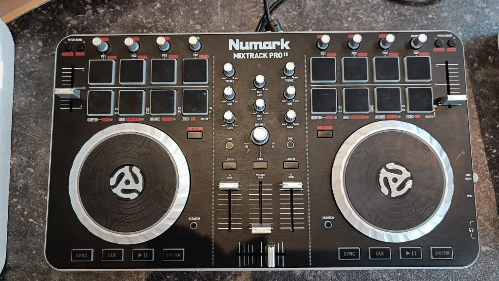 Numark Mixtrack Pro II DJ Controller, Muziek en Instrumenten, Dj-sets en Draaitafels, Verzenden, Zo goed als nieuw, Dj-set, Numark