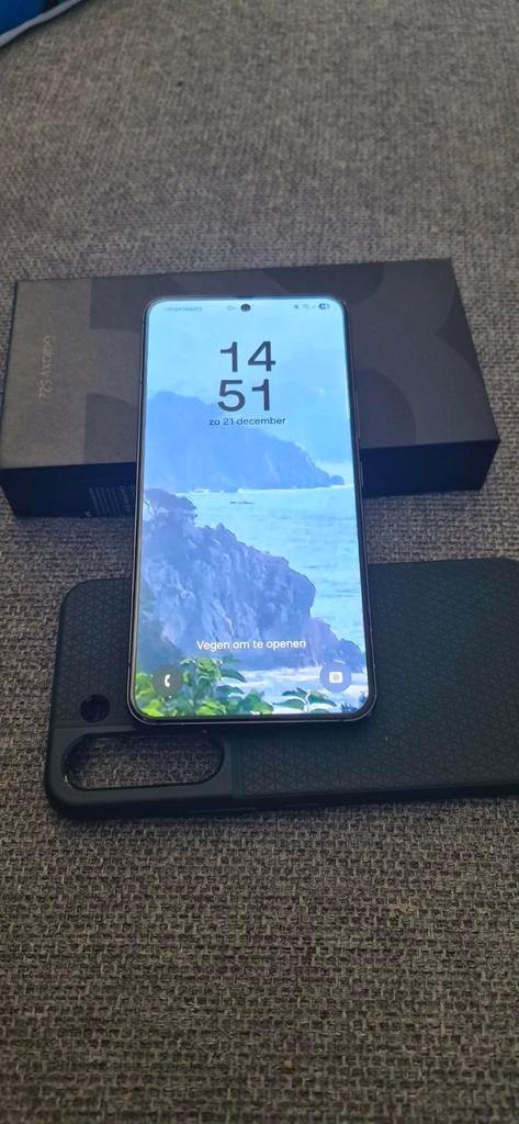 Samsung Galaxy S22 128GB, Ophalen, Zwart, Zo goed als nieuw, Galaxy S22