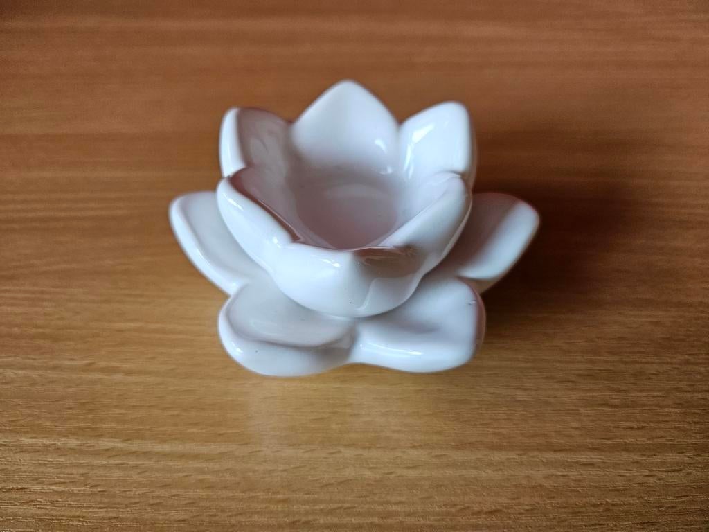 Kaarshouder theelichthouder waxinelichthouder lotus bloem, Overige materialen, Gebruikt, Wit, Ophalen of Verzenden