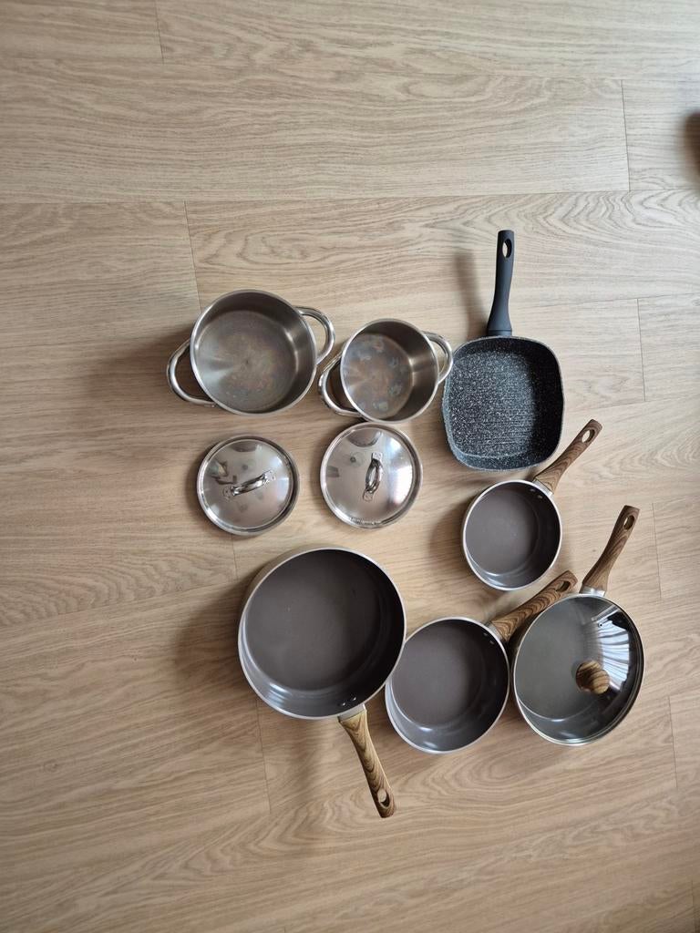 Pannenset met grillpan en twee kookpotten - gebruikt, Ophalen, Gebruikt, Rvs, Pannenset