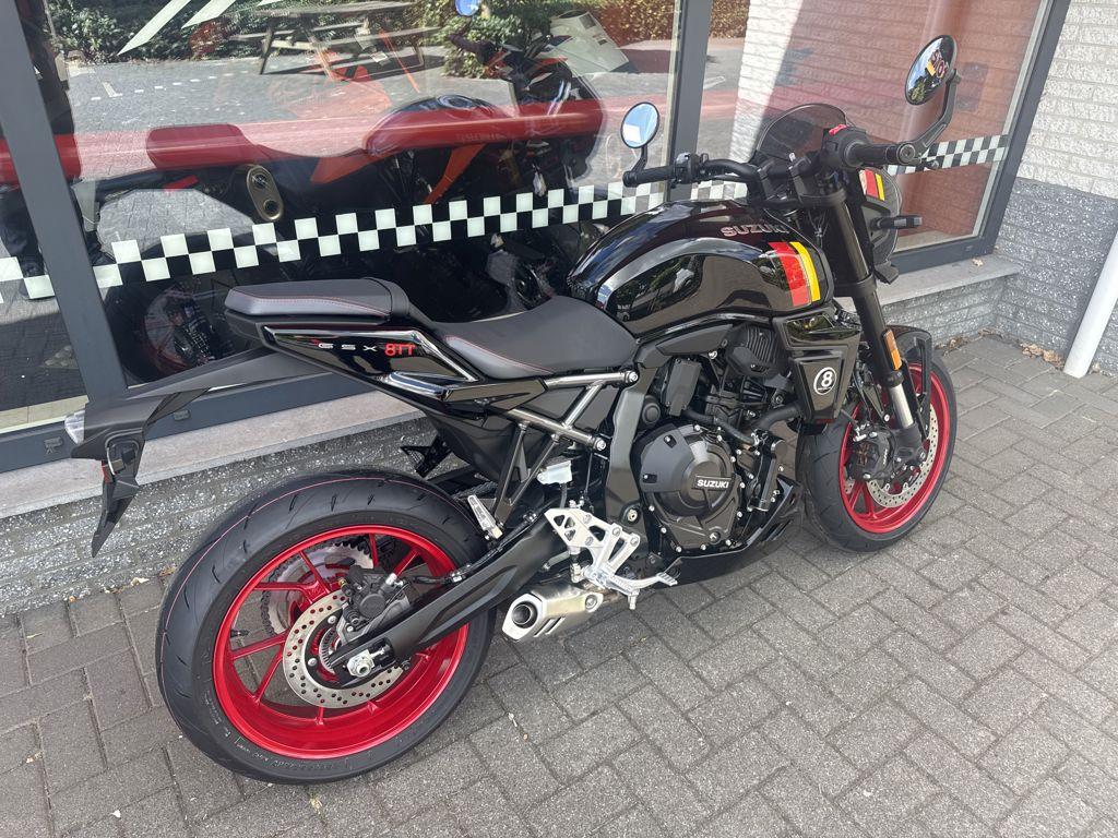 SUZUKI GSX-8TT 2026 - foto 3
