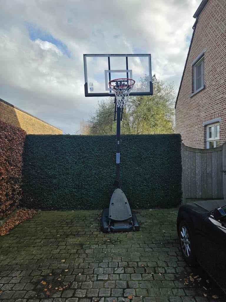 Basketbalring/paal Spalding, Ophalen