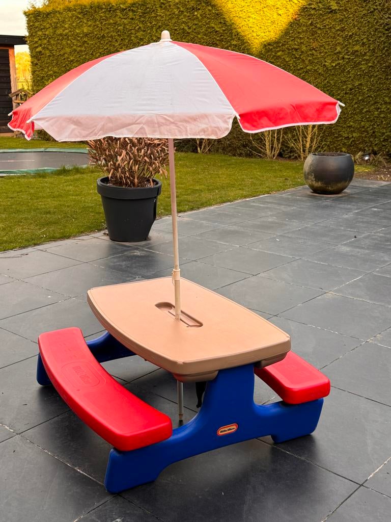 Little Tikes Picknicktafel met Parasol, Ophalen, Gebruikt