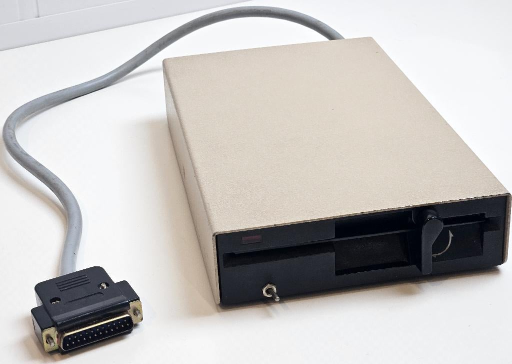 Externe 5,25 inch diskdrive voor Amiga Werkend Getest, Computers en Software, Vintage Computers, Nvt, Nvt, Nvt, Commodore Amiga