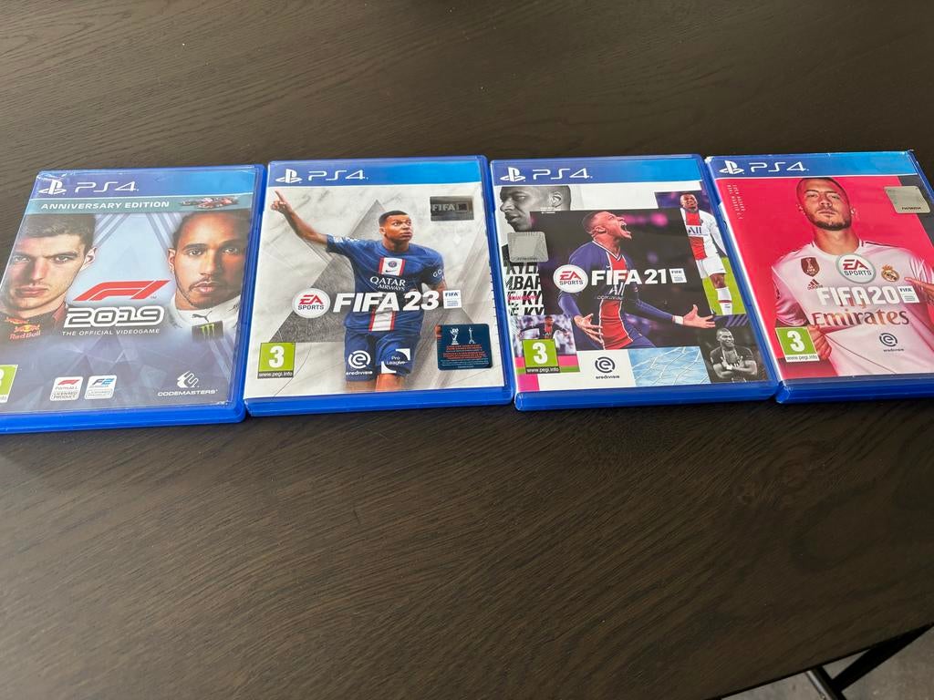 4 PS4 games: F1 2019, FIFA 20, FIFA 21, FIFA 23, Spelcomputers en Games, Ophalen, Gebruikt, Racen en Vliegen, 3 spelers of meer