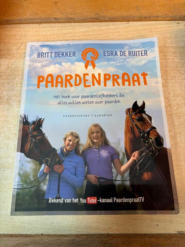Paardenpraat - Hét boek voor paardenliefhebbers, Ophalen of Verzenden, Zo goed als nieuw, Overige sporten