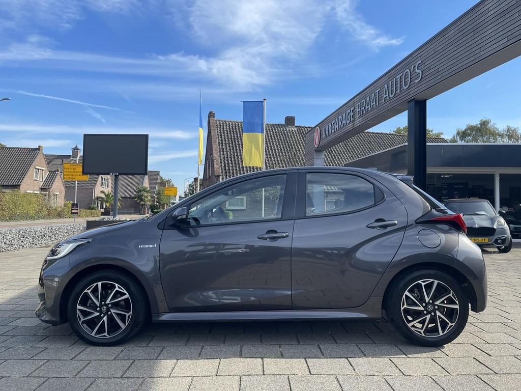 Toyota Yaris 1.5 Hybrid l BTW l STOELVERW. l CARPLAY l RIJKL, Gebruikt, Euro 6, Stoelverwarming, 450 kg