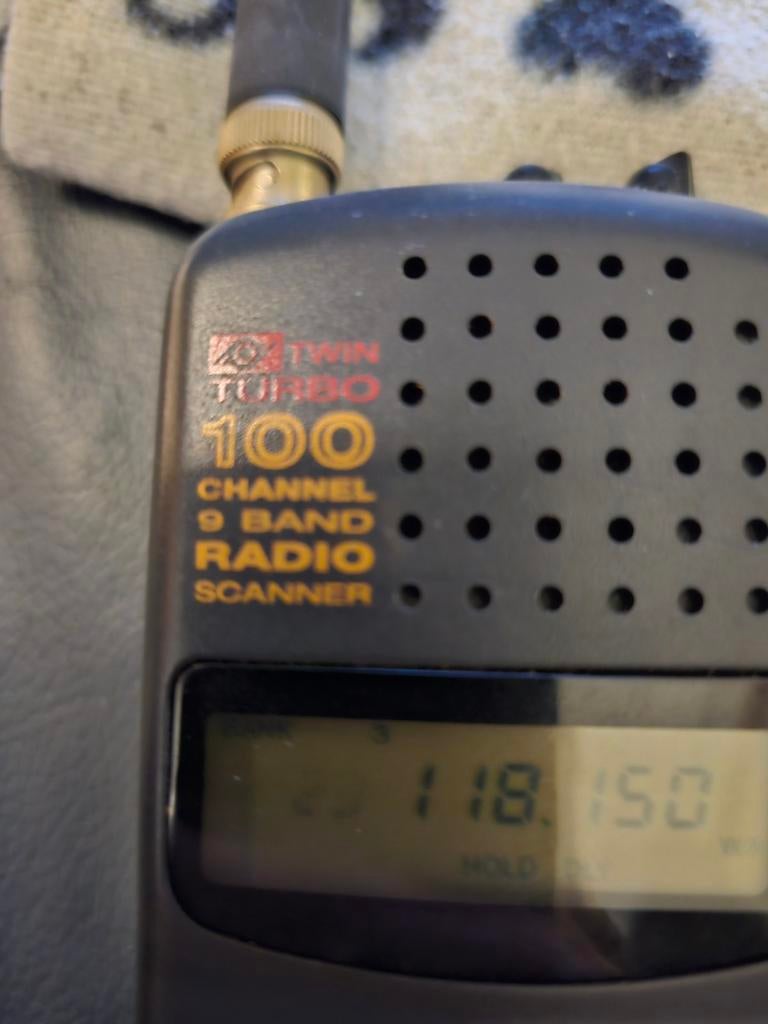 Uniden Twin Turbo Scanner met oplader, Ophalen of Verzenden