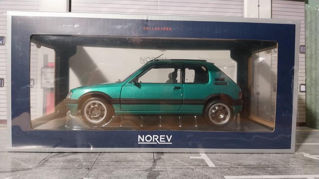 Peugeot 205 gti griffe 1991 green with windowroof, Hobby en Vrije tijd, Modelauto's | 1:18, Nieuw, Norev, Ophalen of Verzenden