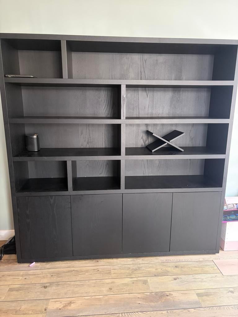 Buffet kast barcelona zwart, Ophalen, Met deur(en), Eikenhout, Zo goed als nieuw