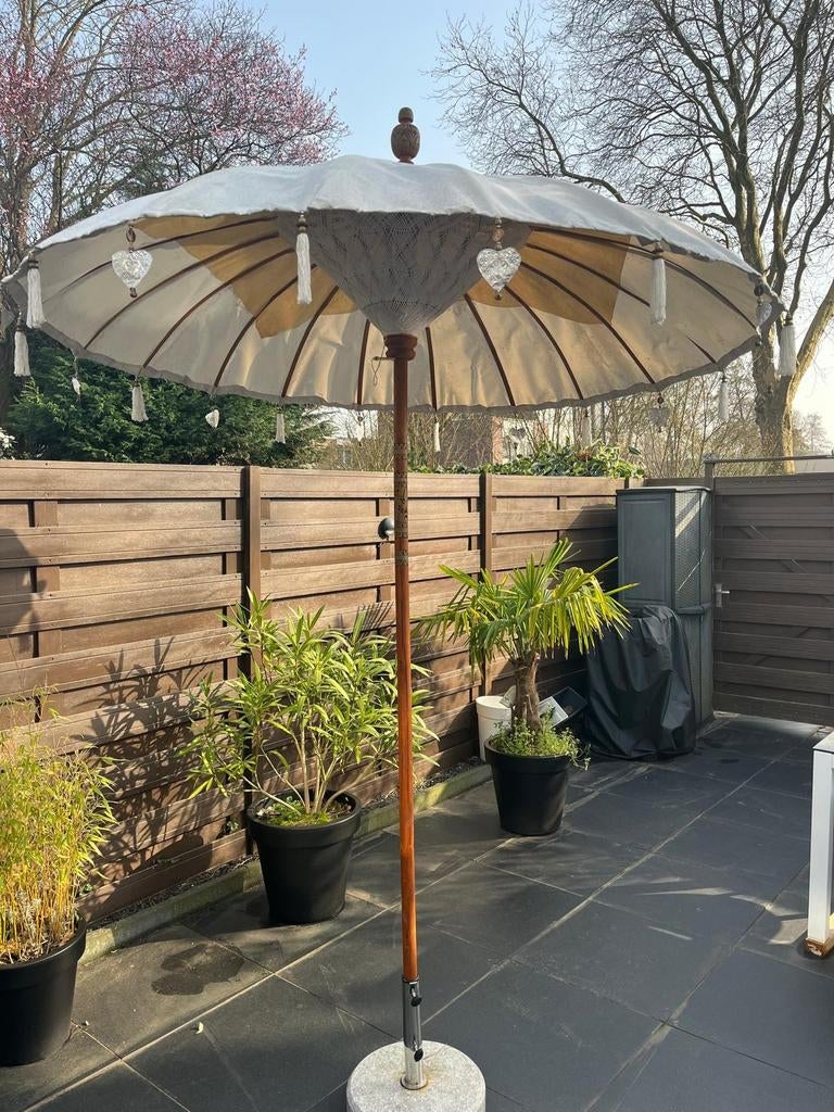 Leuke Bali parasol!, Tuin en Terras, Parasols, Ophalen of Verzenden, Gebruikt