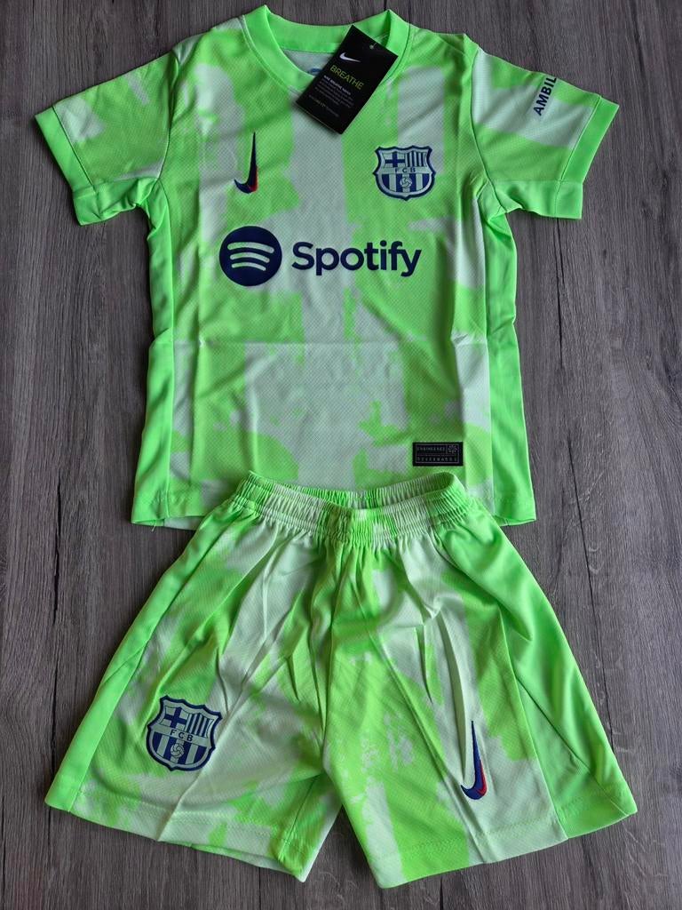 Fc Barcalona 3e tenue maat 128-134, Sport en Fitness, Voetbal, Maat XS of kleiner, Ophalen of Verzenden, Nieuw, Set