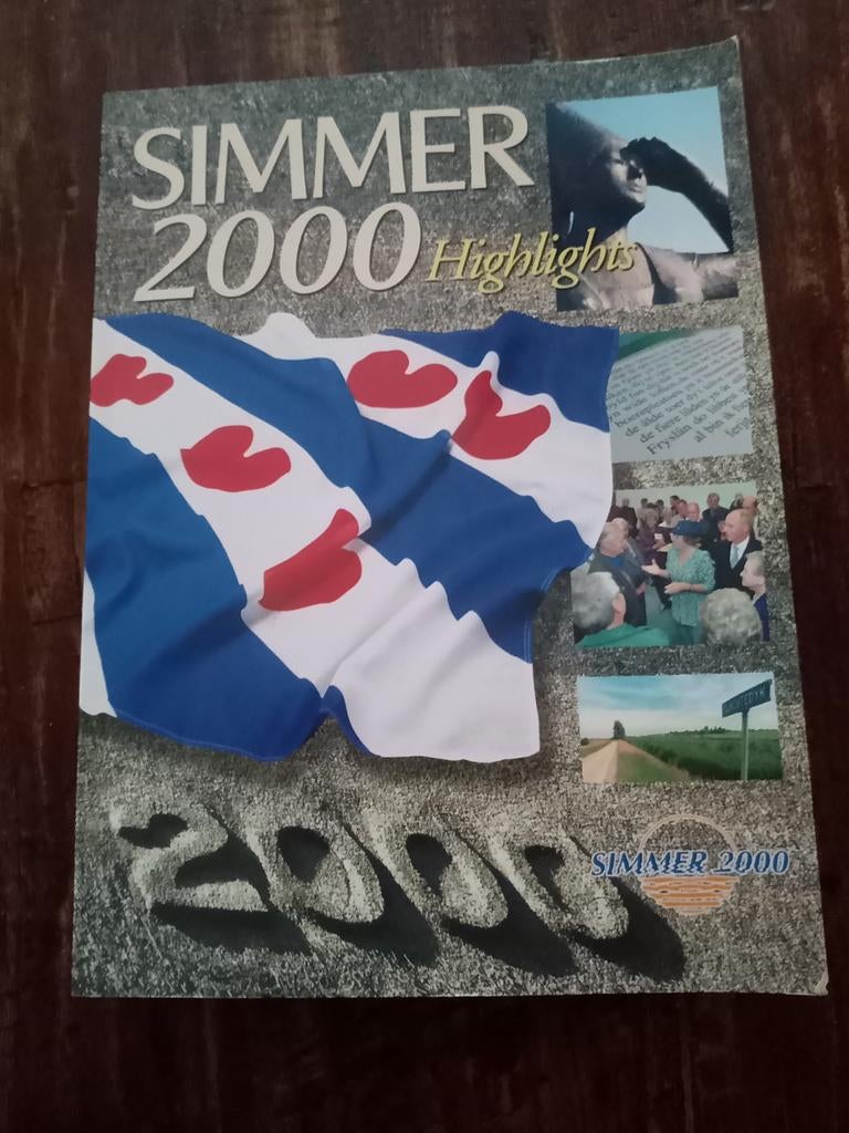 Boek Simmer 2000, Ophalen of Verzenden, Zo goed als nieuw