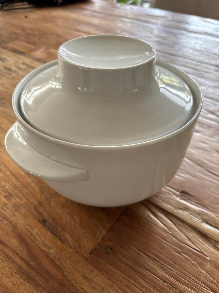Retro witte schaal met deksel, Ophalen, Gebruikt, Keramiek, Schaal of Schalen