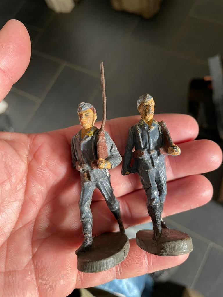 Elastolin 2x luftwaffe soldaat met schade, Ophalen of Verzenden